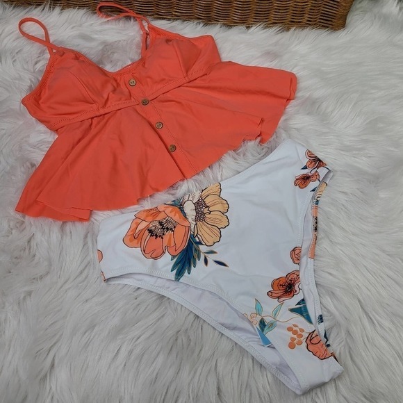 Pink And Floral Ruffle Buttoned Tankini - Picture 10 of 12